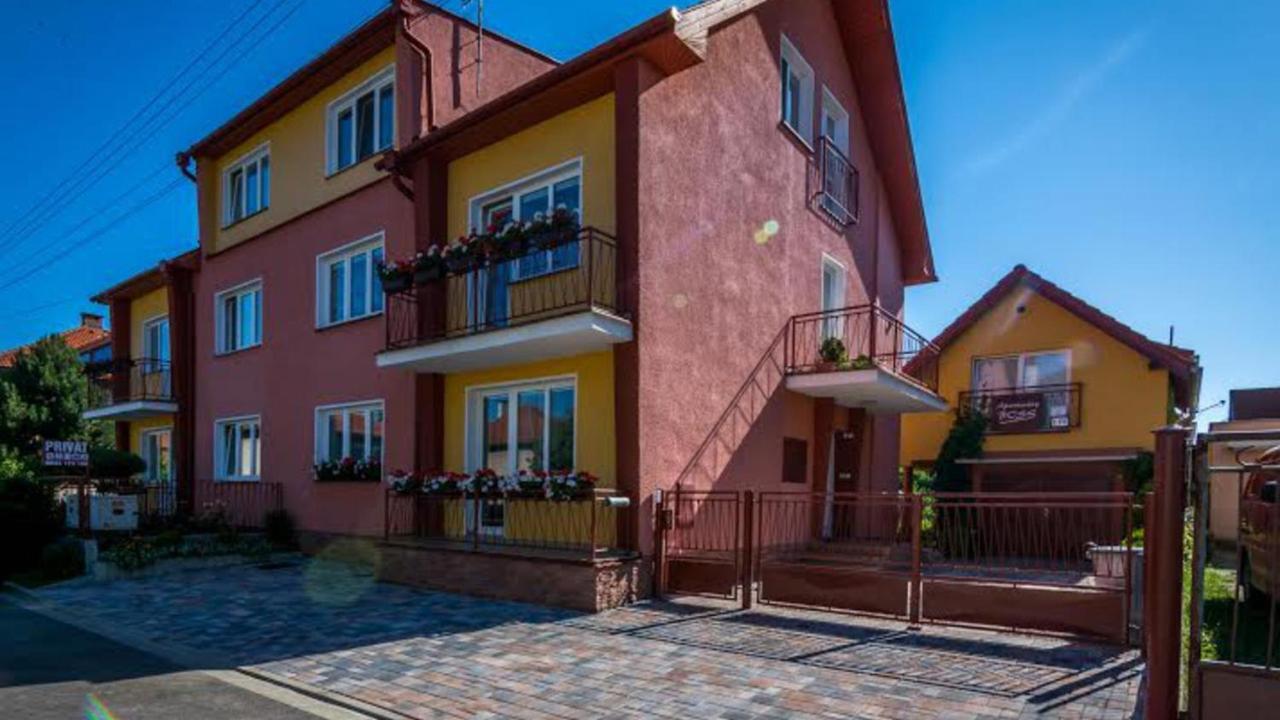 Apartmany Boss Ліптовський Мікулаш Екстер'єр фото